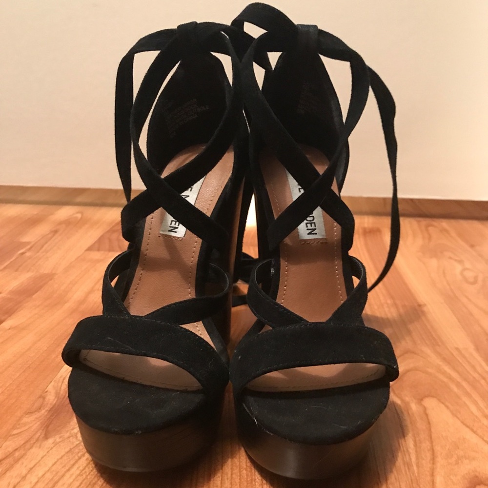 Steve Madden suede platform lace up heels